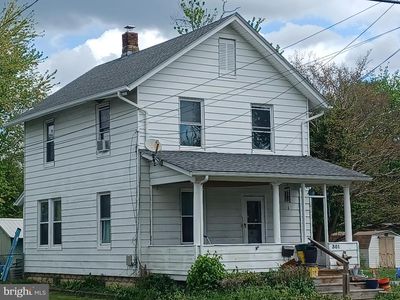 301 Custis St