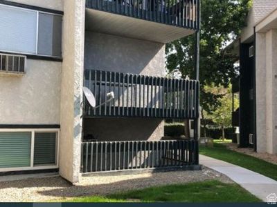 219 E Hill Ave APT 4