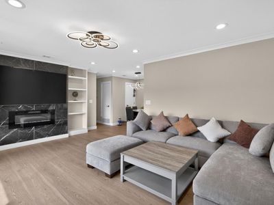 325 San Miguel Ct APT 4