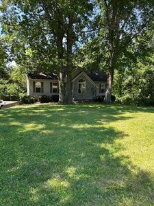69 Hickory Woods Ct