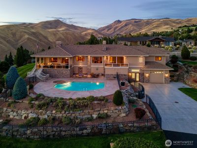 4065 W Eaglerock Drive