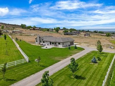 65414 Sunridge Court