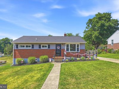 2827 Erie Ave