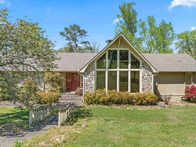 1000 Brentwood Dr NE