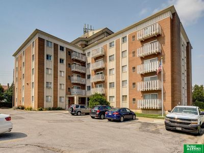 500 S 37th St APT 502