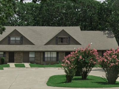 221 Antry Dr