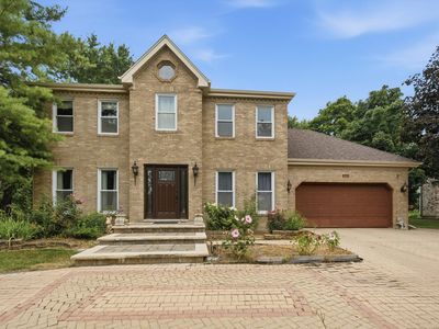 743 Dunham Ln
