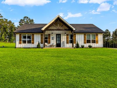 692 Rolling Pines Dr