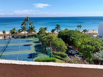 4900 N Ocean Boulevard #819