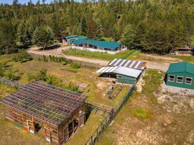 871 Foothill Dr