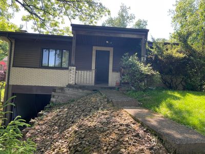 834 Hawthorne Dr