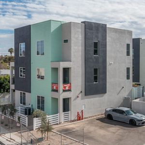 3 Bedrooms Plan, Clarendon 20 Luxury Townhomes