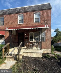 3805 N Rogers Ave