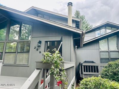 2067 N Country Club Dr