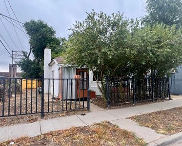 Property at 113 W 6th Ave, Mitchell, SD