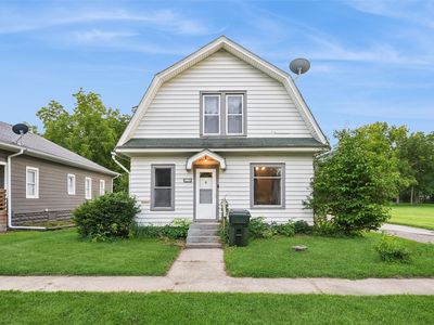1705 Iowa St