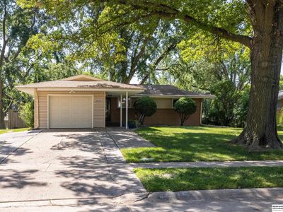 8465 Grand Ave