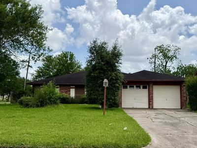 5434 Botany Ln