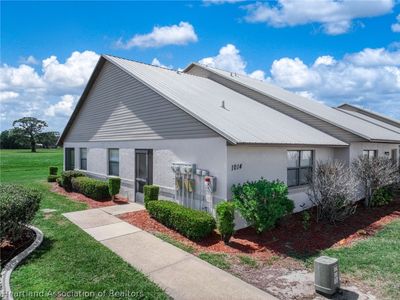 1014 Villaway W
