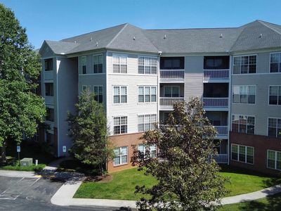270 Riverbend Dr APT 1F