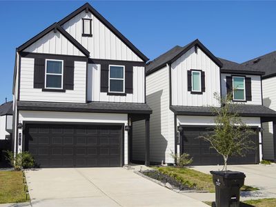 2913 Crown Gate Dr