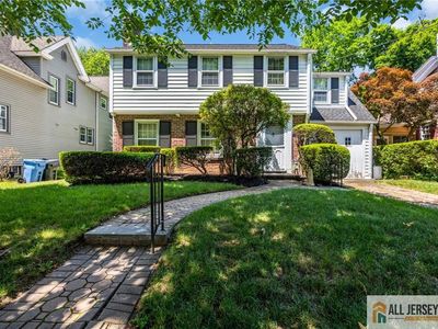 Property at 25 Home St, Metuchen, NJ