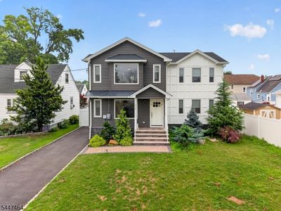 112 E 12Th St