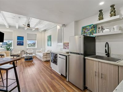 1205 Saint Charles Ave APT 502