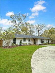 305 E Pearl Dr