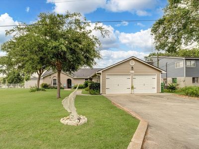 6041 Lazy Ln
