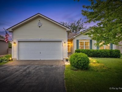 752 Prairie Pond Cir
