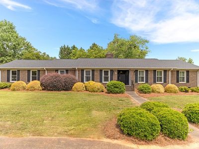 101 Lancelot Dr