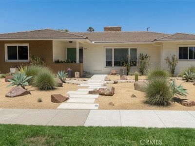 1041 E Burlinghall Dr