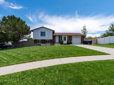 3689 S Lasso Loop Cir