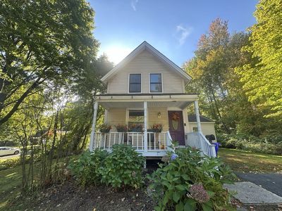 22 Laurel St