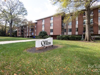 1300 Queens Rd UNIT 409