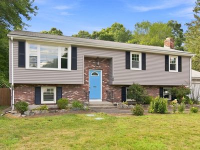 160 E Main St