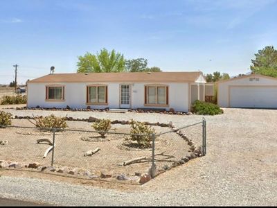 3051 Van Ln