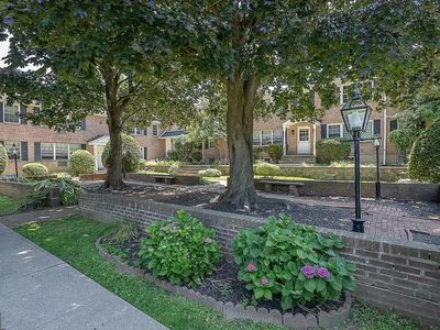 1334 Montgomery Ave APT B1