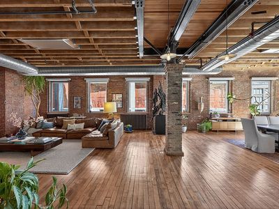 545 W 20th St APT 5B