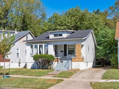 1119 Larchmont Ave