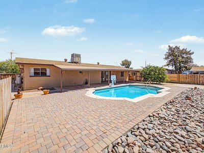 4317 W VOGEL Avenue