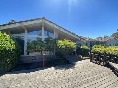 27000 Almaden Ct