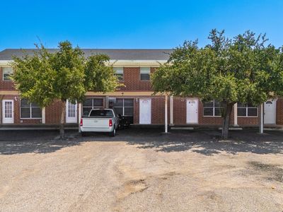 121 Falcon Blvd