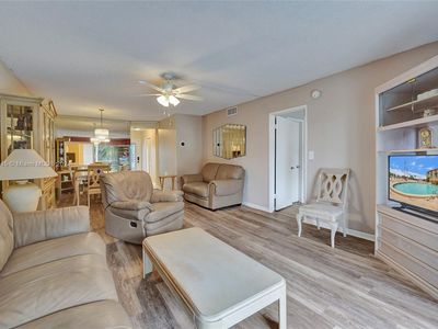 2731 NE 14th Street Cswy APT 229