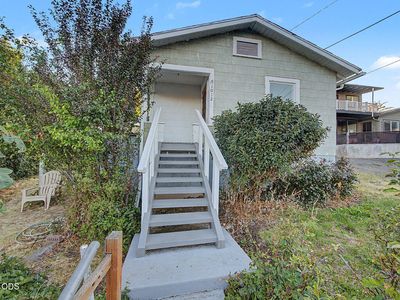 Property at 1012 N 8th St, Klamath Falls, OR