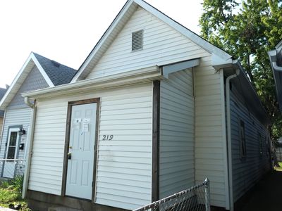 219 Kansas St