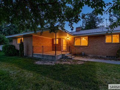 3050 E Iona Rd