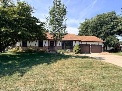 617 N Lake Dr