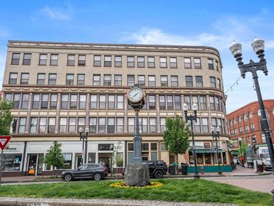 7 Central Sq APT 401
